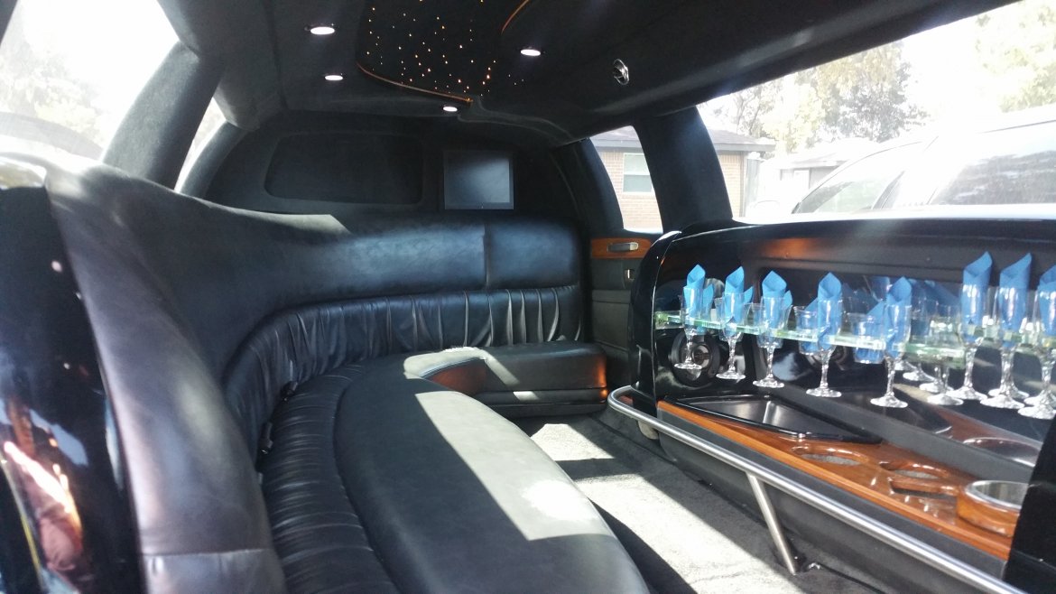 Photo of Limousine for sale: 2006 Lincoln TownCar 120&quot; by Krystal