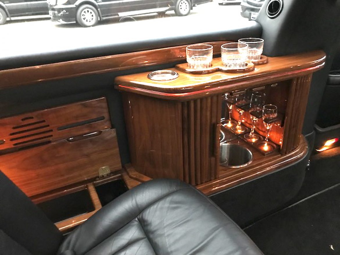 Photo of Limousine for sale: 2003 Lincoln Town-Car 72&quot; by Krystal Koach