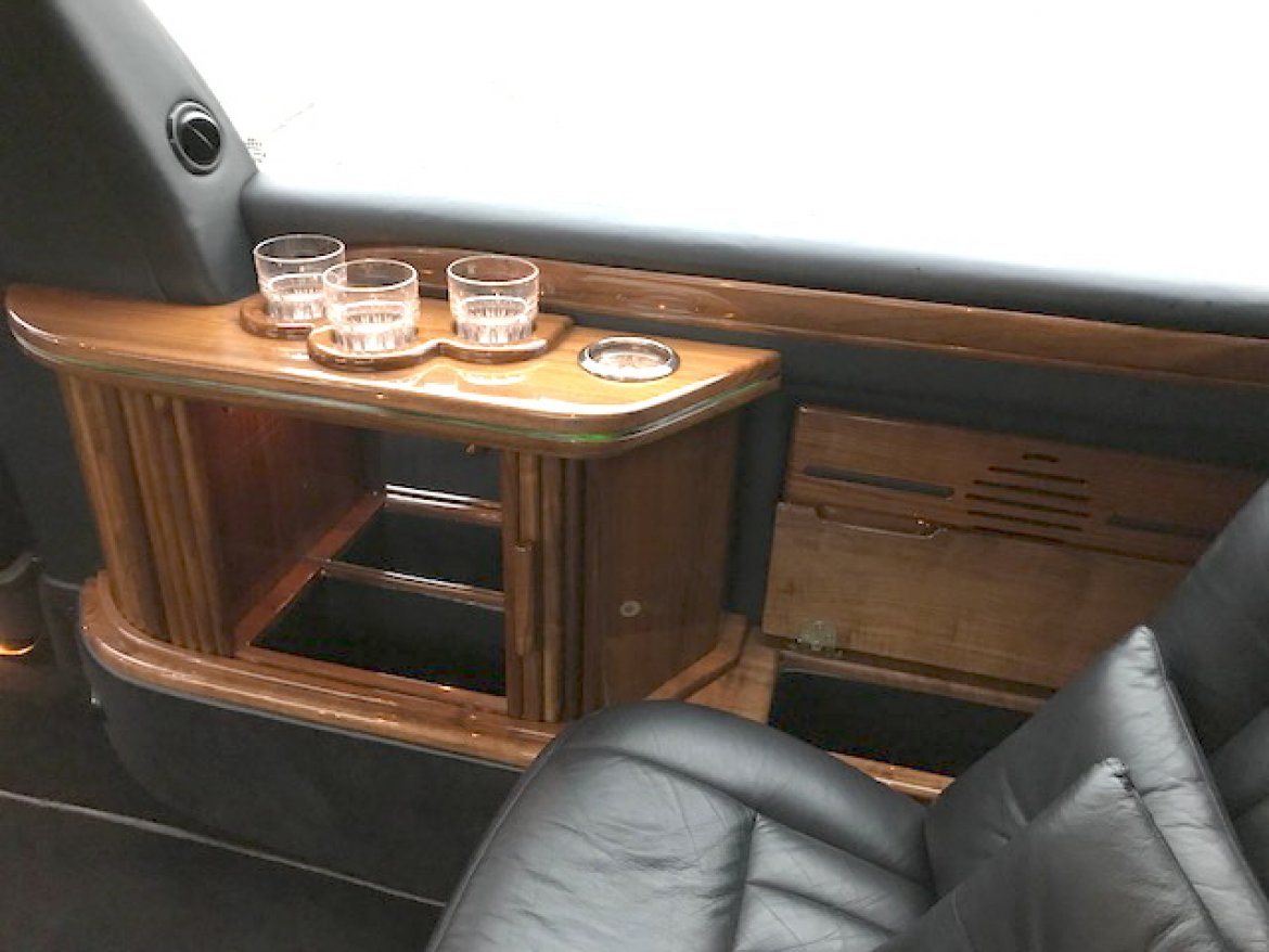 Photo of Limousine for sale: 2003 Lincoln Town-Car 72&quot; by Krystal Koach