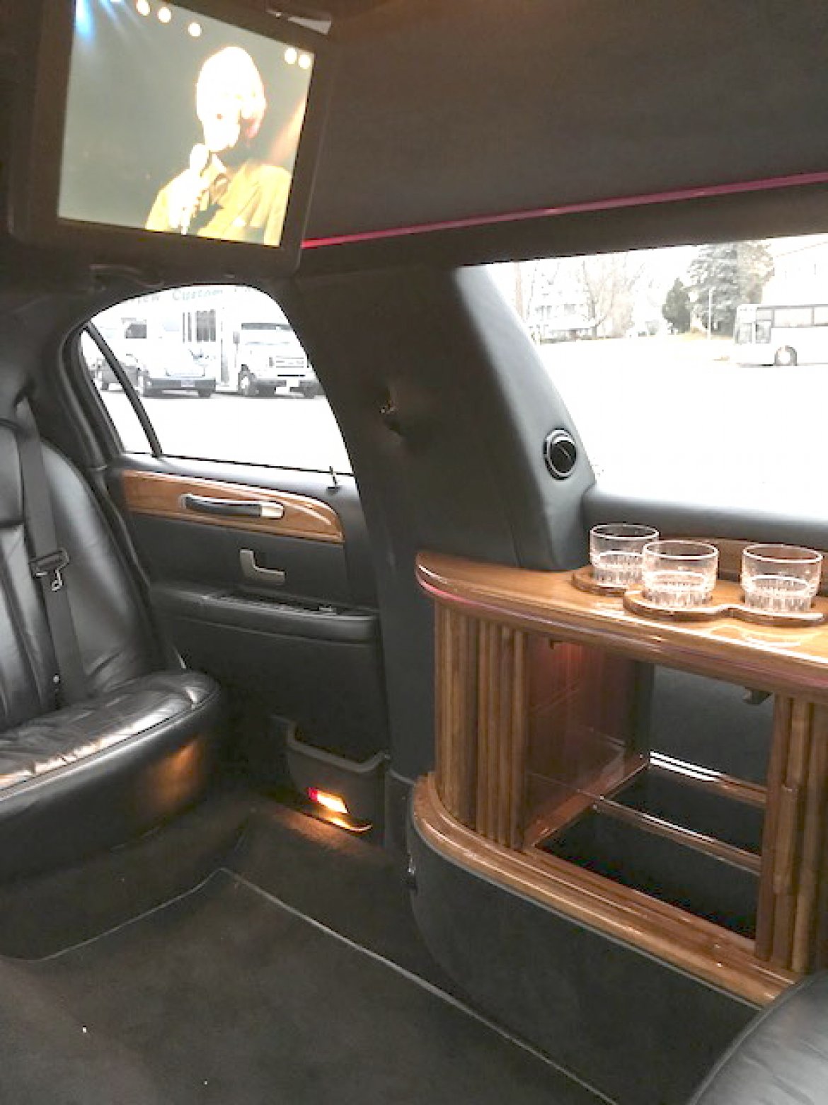 Photo of Limousine for sale: 2003 Lincoln Town-Car 72&quot; by Krystal Koach