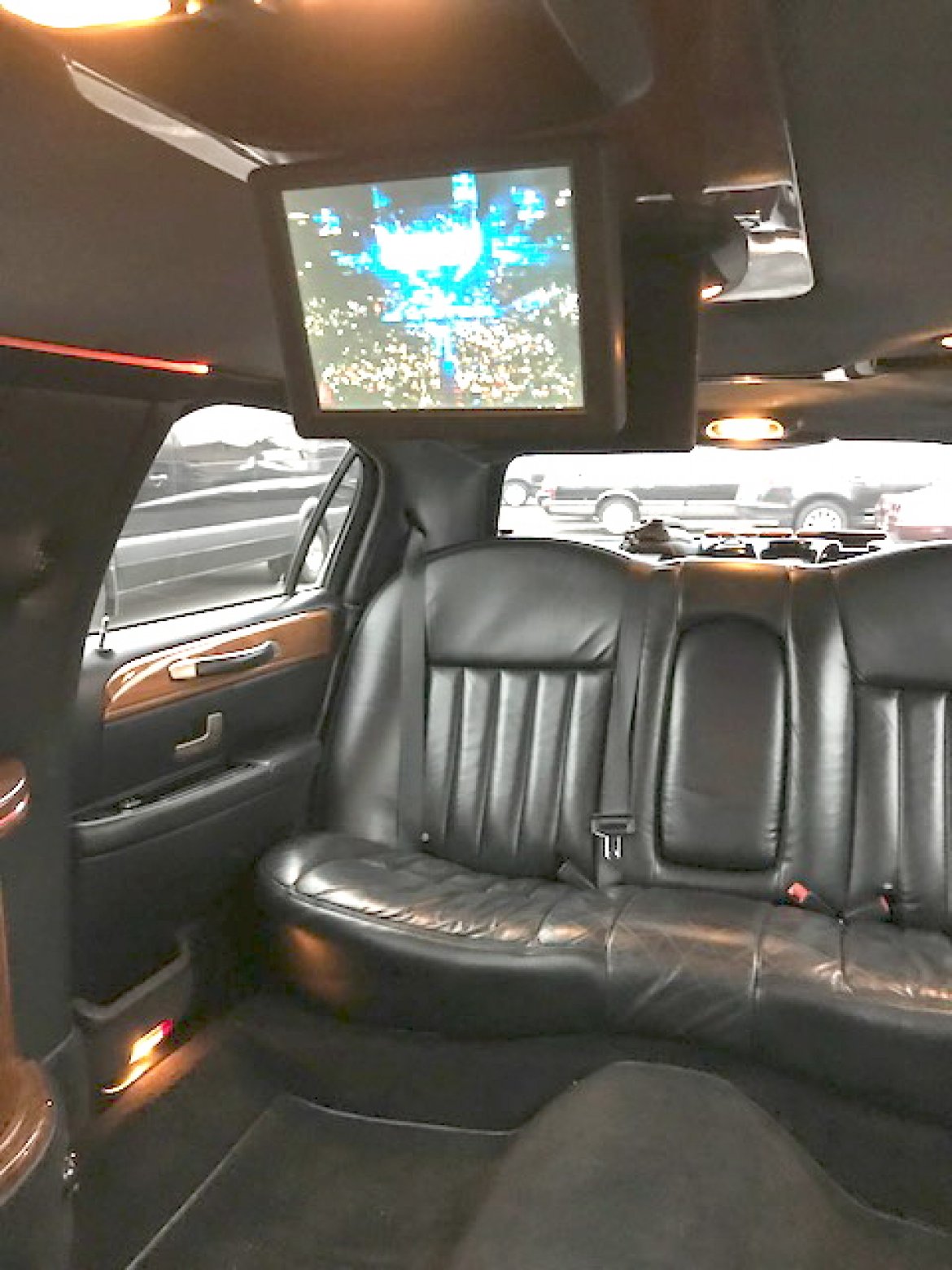 Photo of Limousine for sale: 2003 Lincoln Town-Car 72&quot; by Krystal Koach