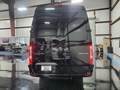 2020 Mercedes-Benz Sprinter 3500 170" Business Class Sprinter for Sale in Houston, Texas, US - Photo 4