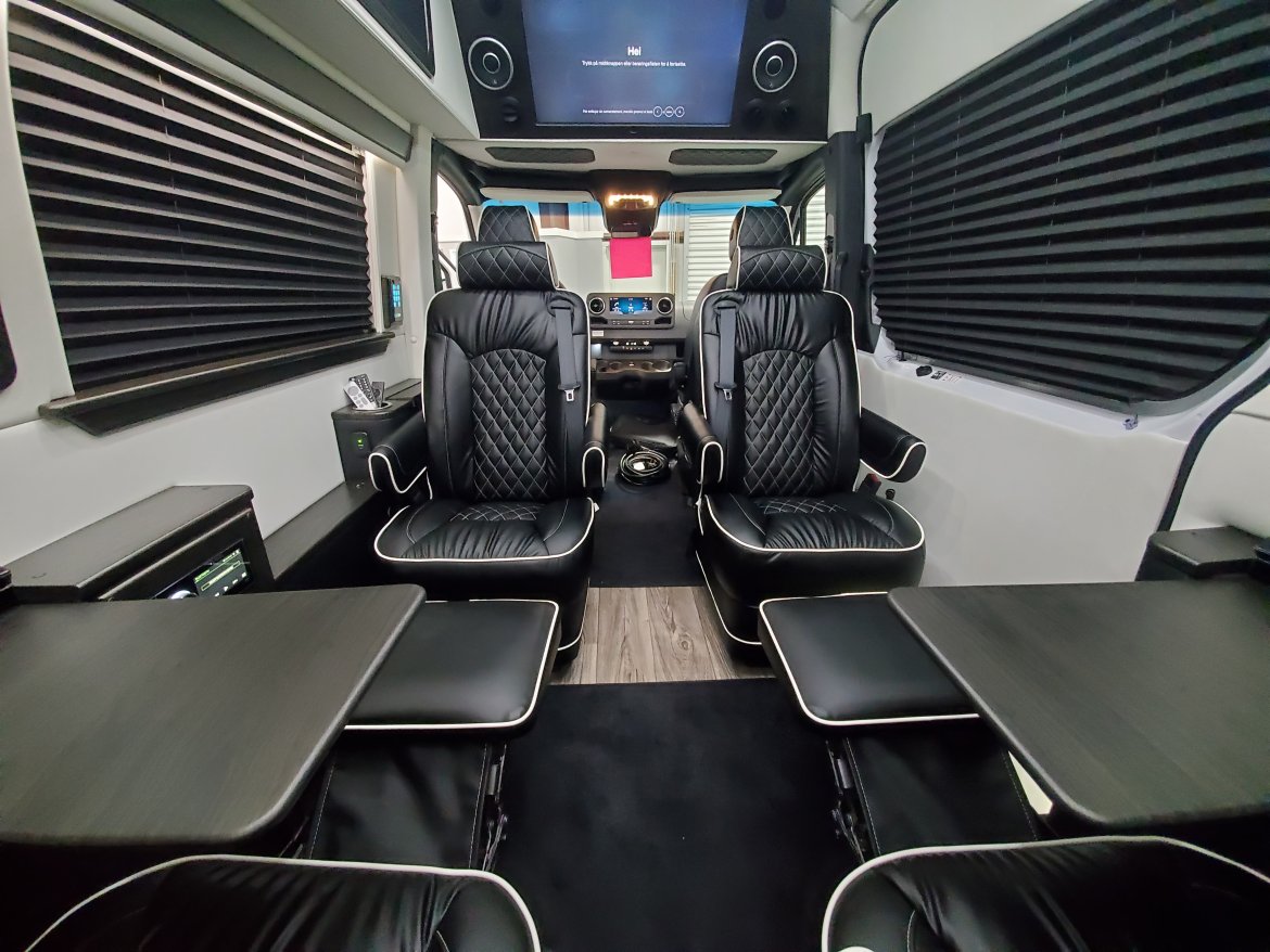 New 2023 Mercedes-Benz Sprinter 3500 170" Midwest Luxe Daycruiser SS ...