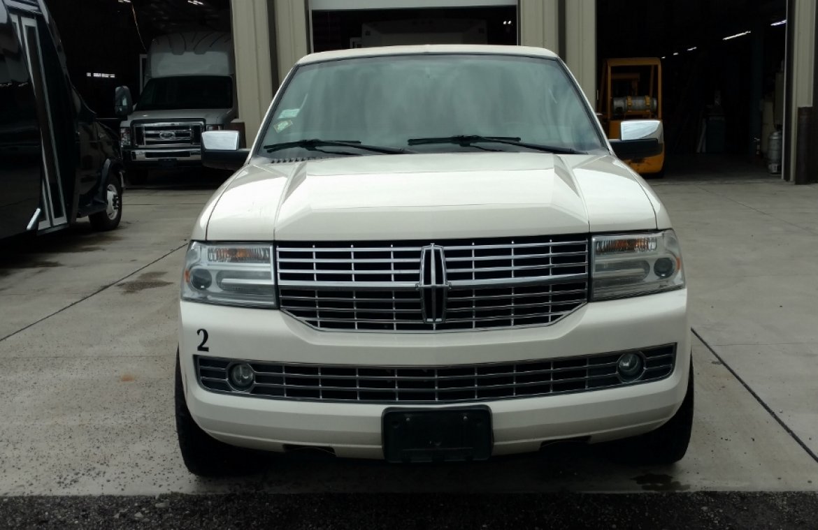 Photo of SUV Stretch for sale: 2007 Lincoln  Navigator  140&quot; by Royale