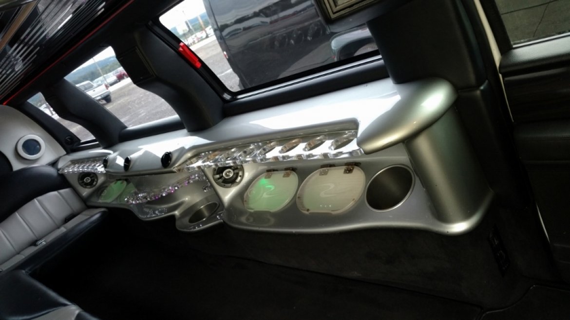 Photo of SUV Stretch for sale: 2007 Lincoln  Navigator  140&quot; by Royale