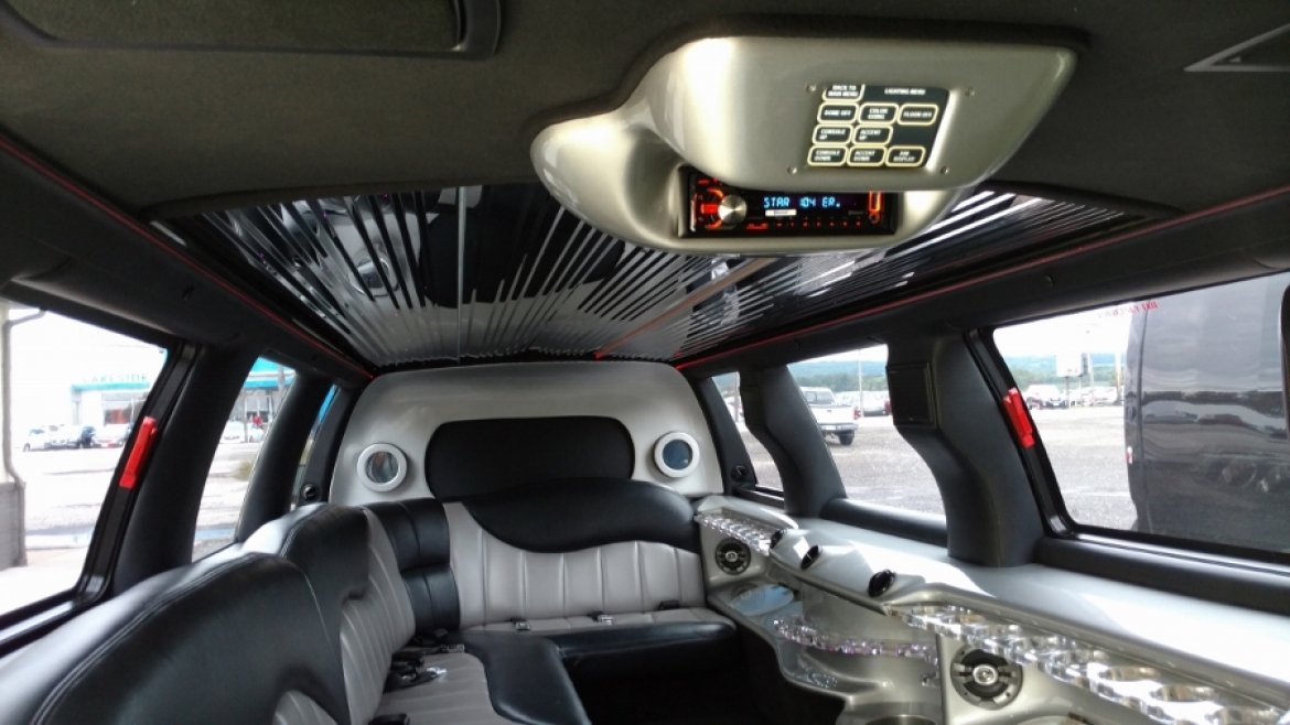 Photo of SUV Stretch for sale: 2007 Lincoln  Navigator  140&quot; by Royale