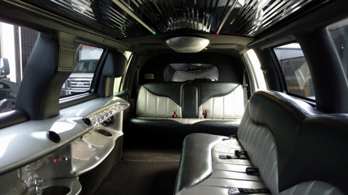 Photo of SUV Stretch for sale: 2007 Lincoln  Navigator  140&quot; by Royale