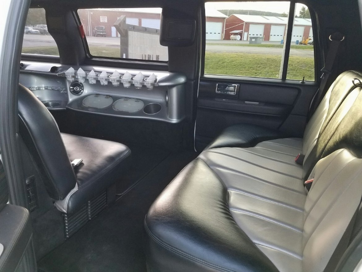 Photo of SUV Stretch for sale: 2007 Lincoln  Navigator  140&quot; by Royale
