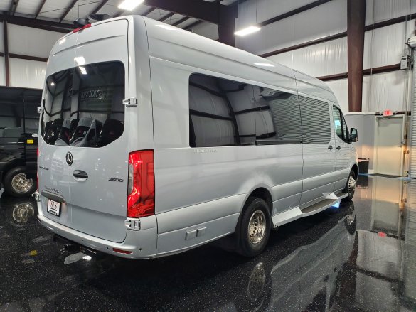 2021 Mercedes-Benz Sprinter 3500XD 170" Ultimate Coach Sprinter for Sale in Houston, TX - Photo 2