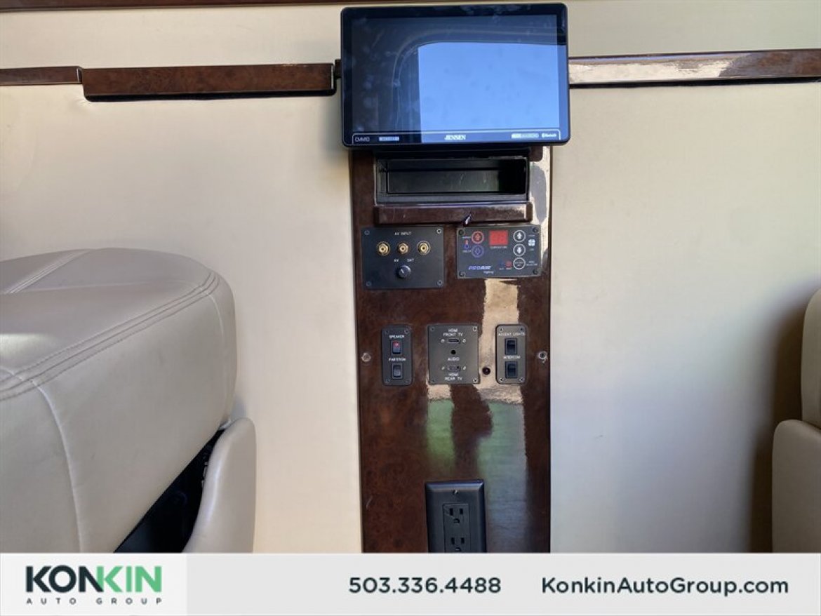 Limousine for Sale in Portland, OR - Photo 30