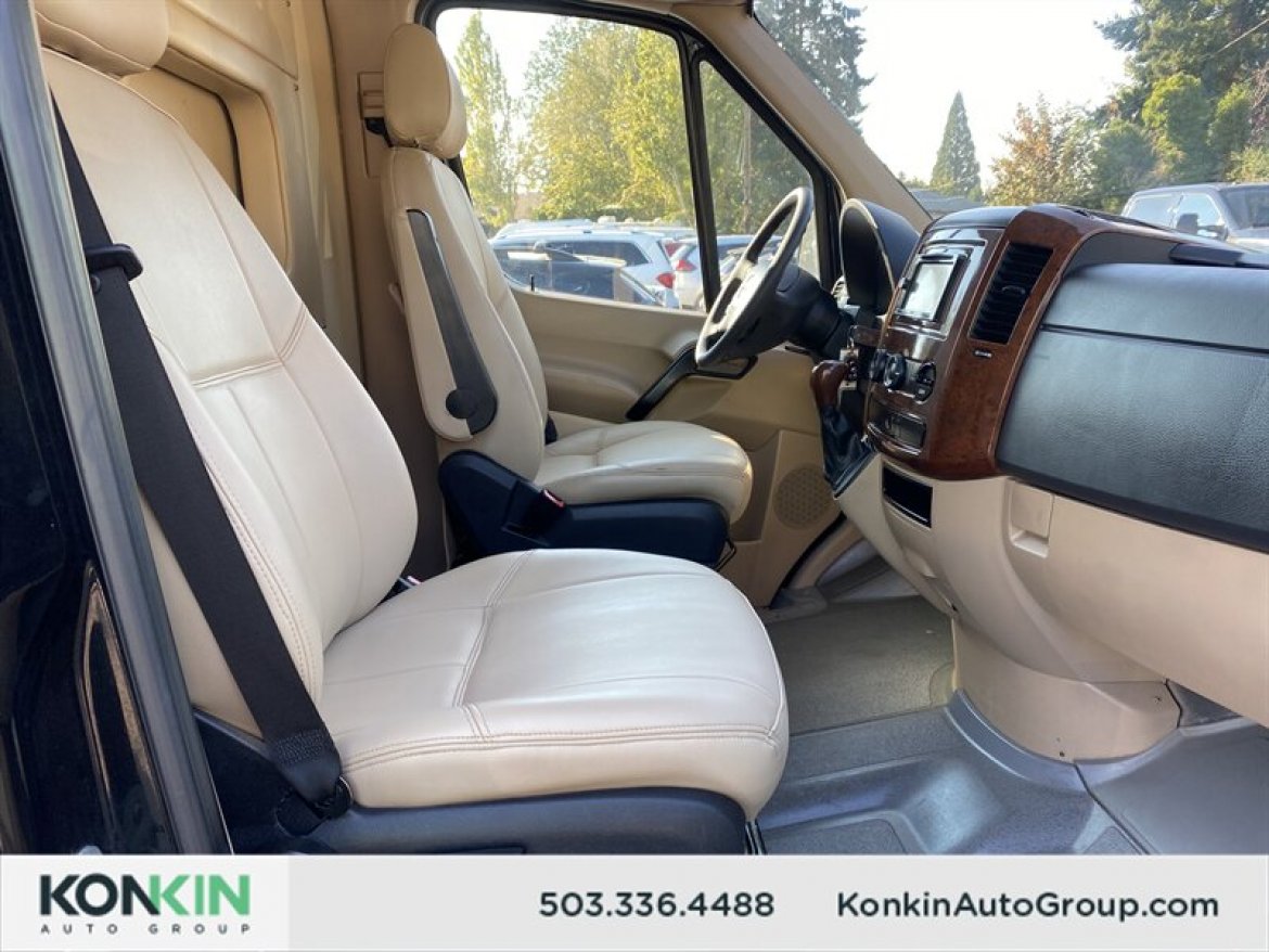 Limousine for Sale in Portland, OR - Photo 12