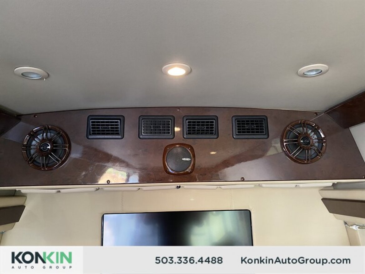 Limousine for Sale in Portland, OR - Photo 25