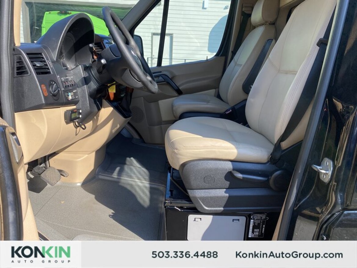 Limousine for Sale in Portland, OR - Photo 10