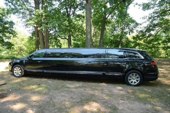 2013 Lincoln MKT SUV for Sale in Roseville, CA - Photo 3