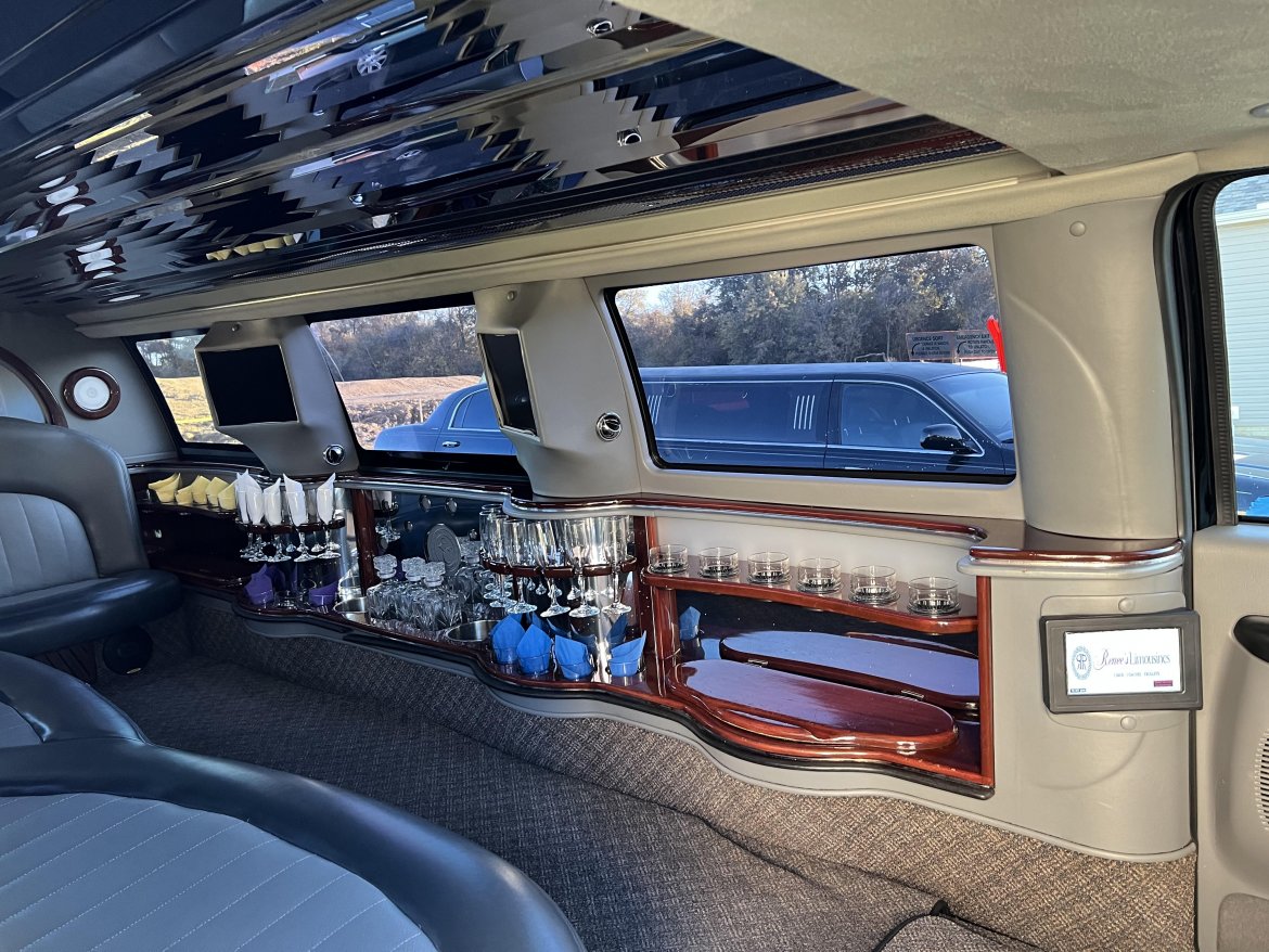 Limousine for Sale in Columbus, OH - Photo 3