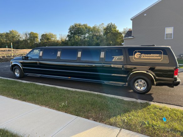 2005 Ford Excursion Limousine for Sale in Columbus, OH - Main Photo