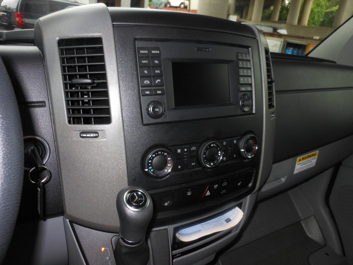 2014 Mercedes-Benz Sprinter 2500 170 WB High Roof 14 Passenger Van - Photo 3