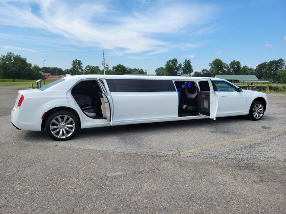 Limousine for sale: 2021 Chrysler 300 140&quot;