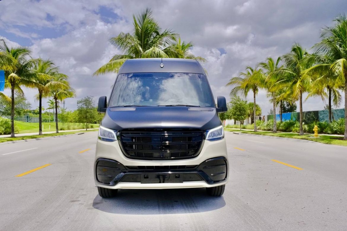 Sprinter for Sale in Miami, FL - Photo 3