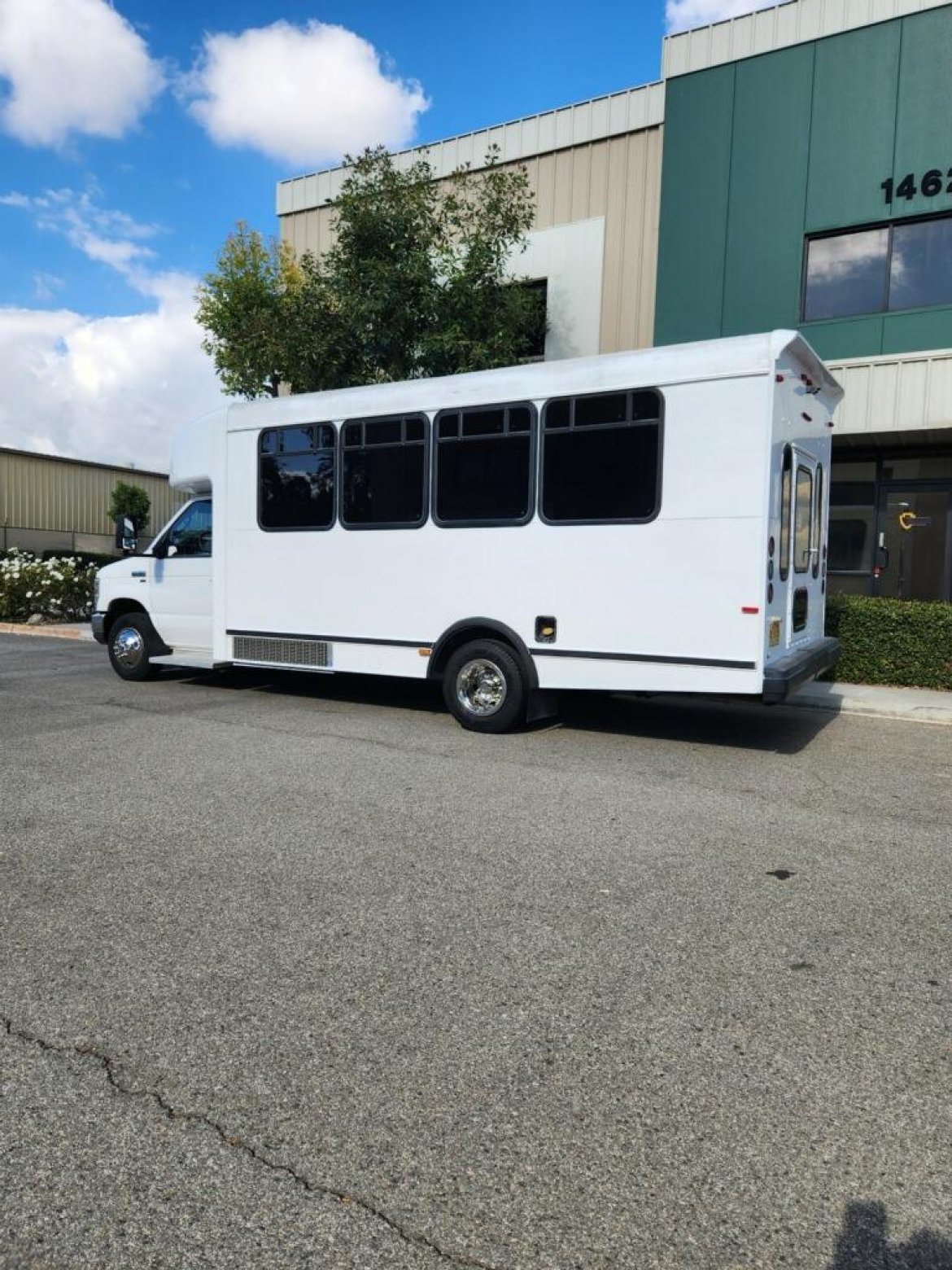 2014  Ford E-450 Limo Bus - Photo 3