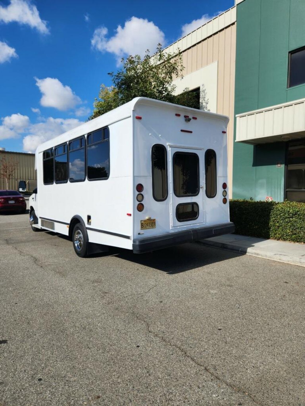 2014  Ford E-450 Limo Bus - Photo 4