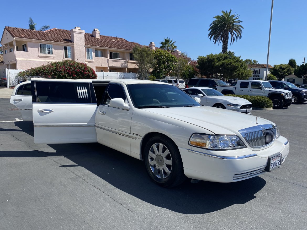 Used 2004 Lincoln Town Car For Sale Ws 15820 We Sell Limos 0980