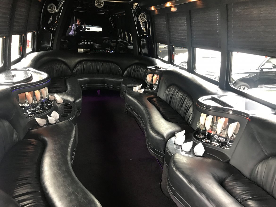 Photo of Limo Bus for sale: 2007 Ford E-450 by Krystal