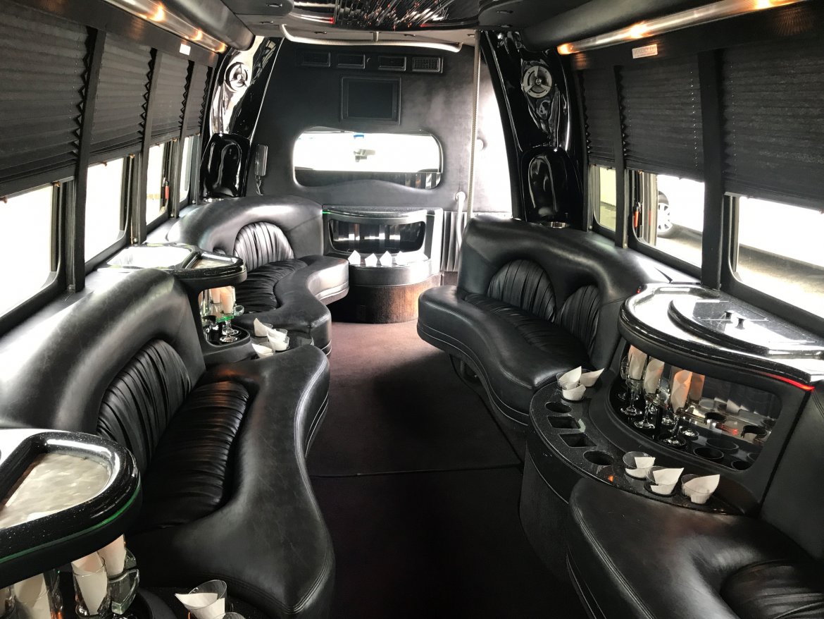 Photo of Limo Bus for sale: 2007 Ford E-450 by Krystal