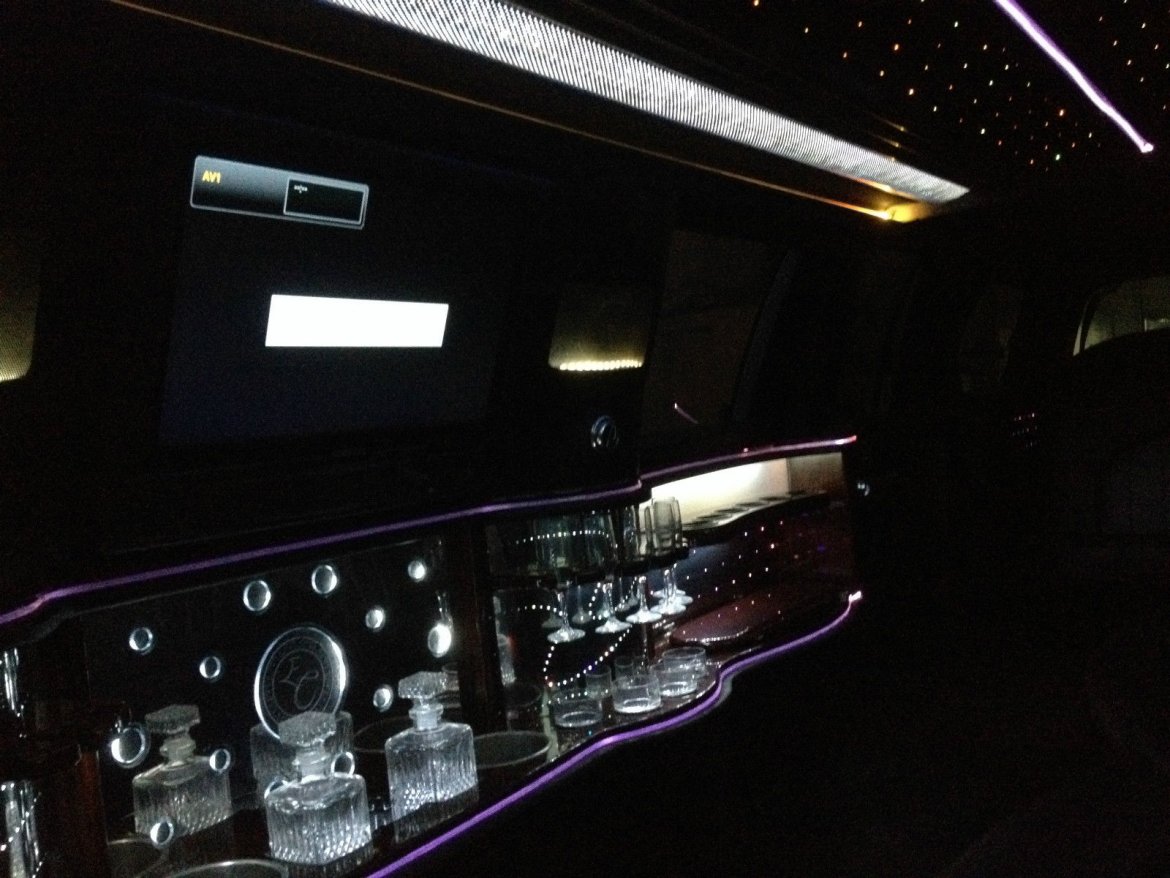 SUV Stretch for Sale in El Paso, TX - Photo 11