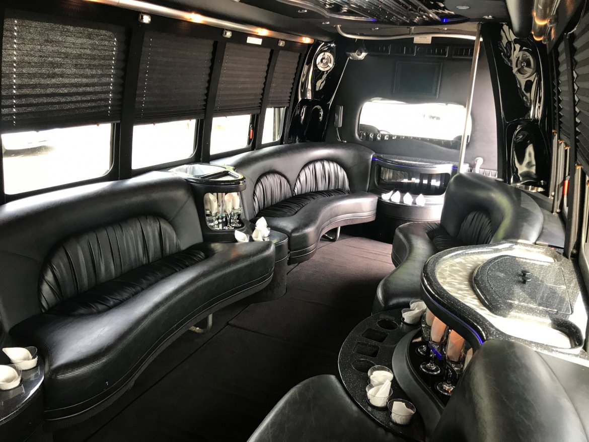 Photo of Limo Bus for sale: 2007 Ford E-450 by Krystal