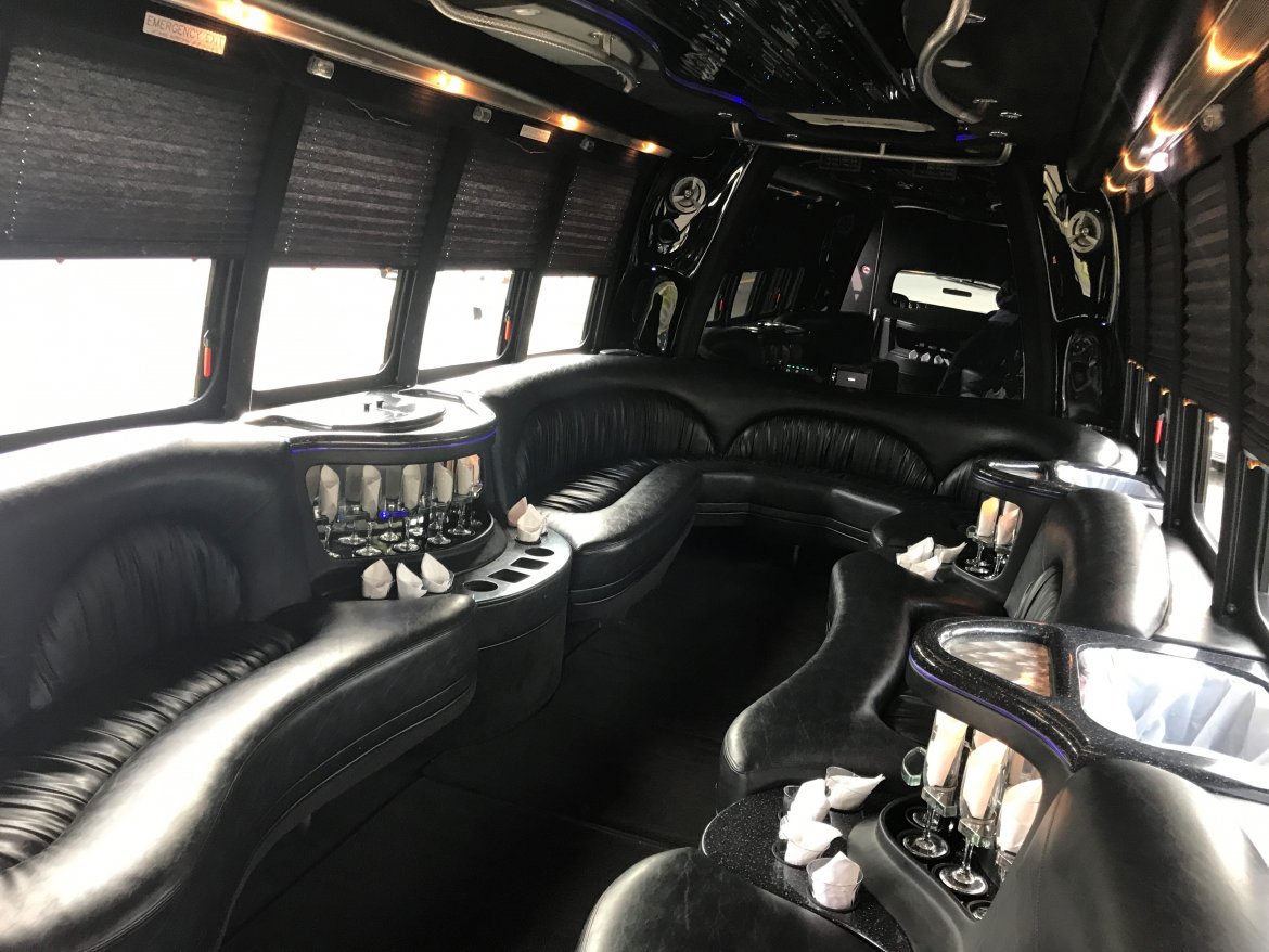 Photo of Limo Bus for sale: 2007 Ford E-450 by Krystal