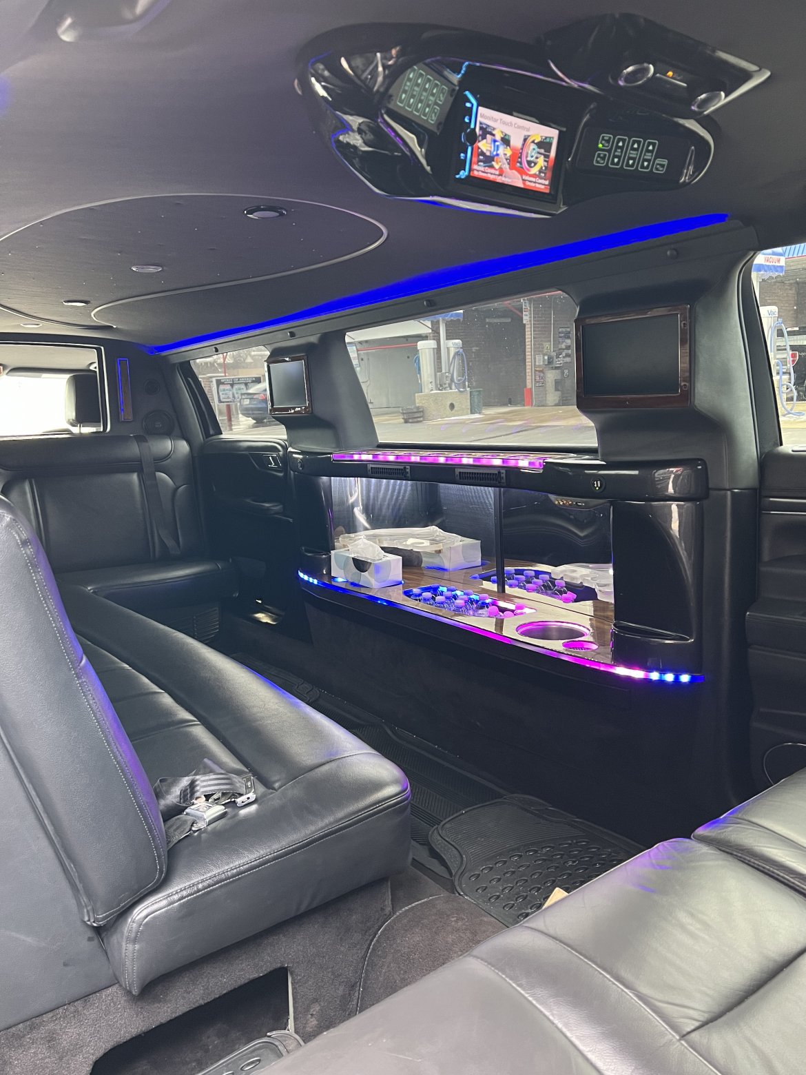 Limousine for Sale in Naperville, IL - Photo 6