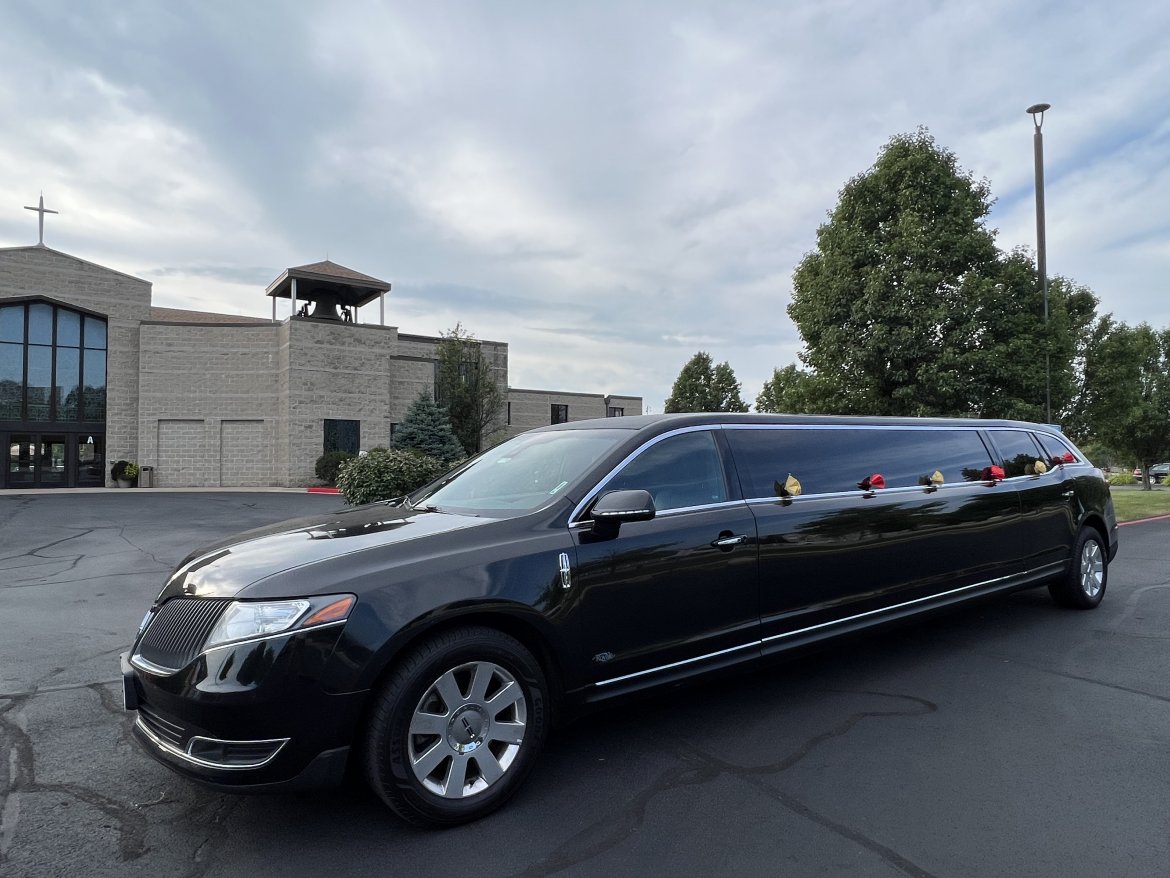 Limousine for Sale in Naperville, IL - Photo 11