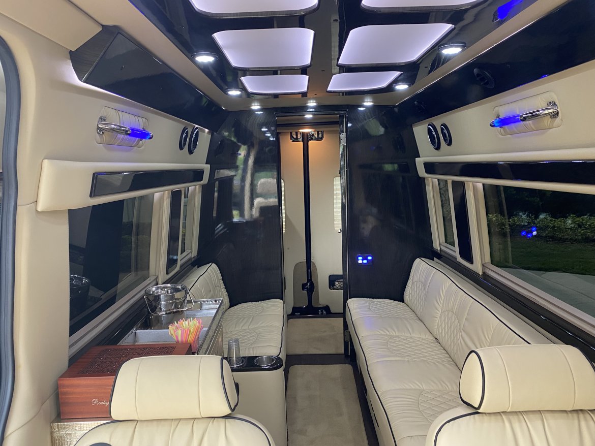 Sprinter for Sale in Orlando, FL - Photo 9