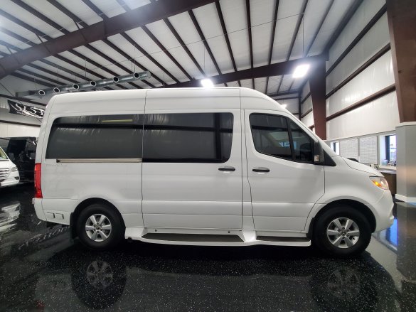 2021 Mercedes-Benz Ultimate Commuter 144" Sprinter for Sale in Houston, TX - Photo 2
