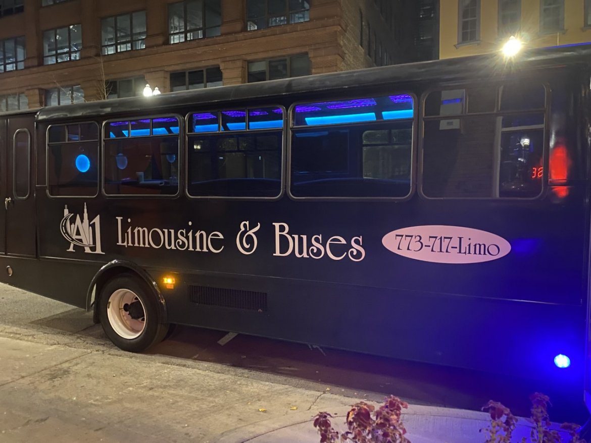 2014 Freightliner M2 Limo Party Bus - Photo 2