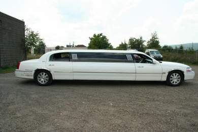 2006 Lincoln Town Car Limousine for Sale in exeter, PA - Main Photo