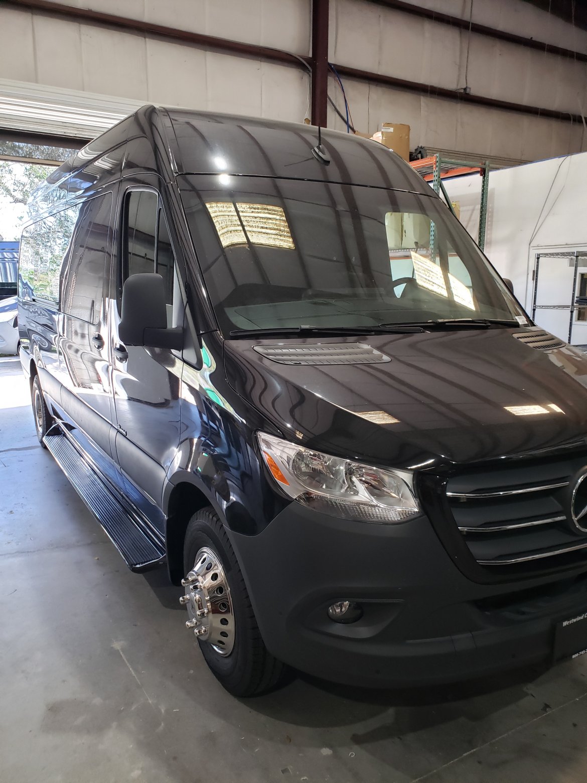 2022 Westwind Coachworks Mercedes-Benz 3500 Series Limo Style Sprinter - Photo 2