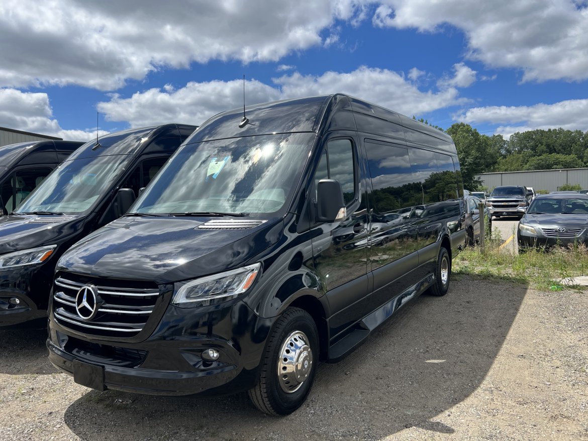 2022   Mercedes-Benz 3500xd Limousine - Photo 3