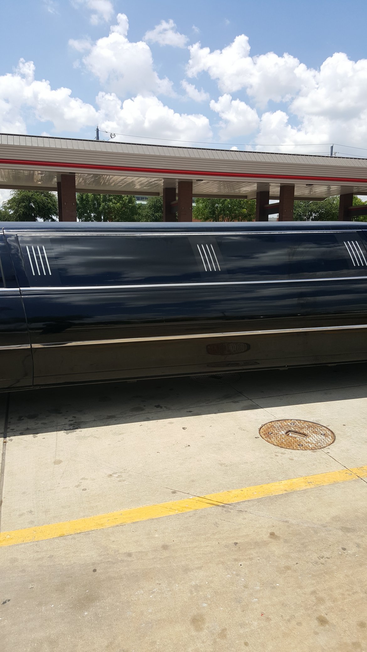 Photo of Limousine for sale: 2007 Lincoln Towncar 120&quot; by Executive Coach Builders
