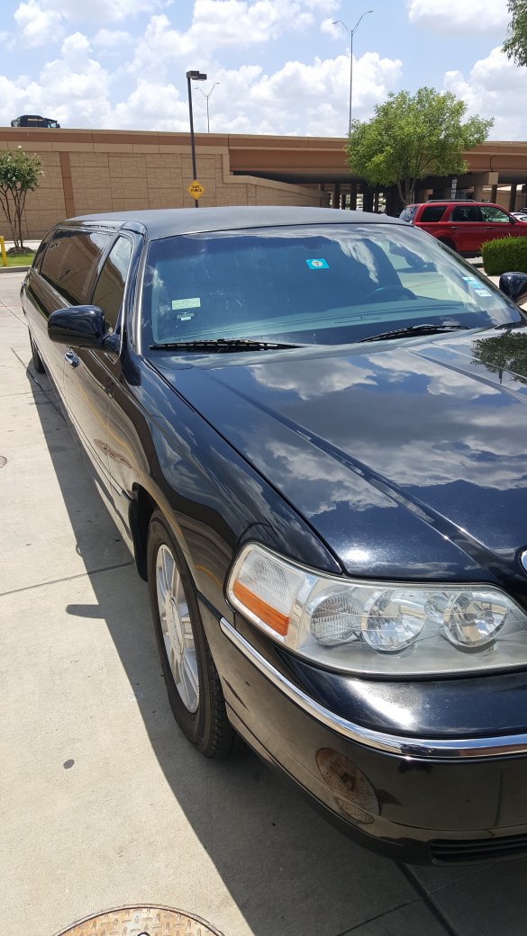 2007 Lincoln Towncar Limousine for Sale in Euless , TX - Main Photo