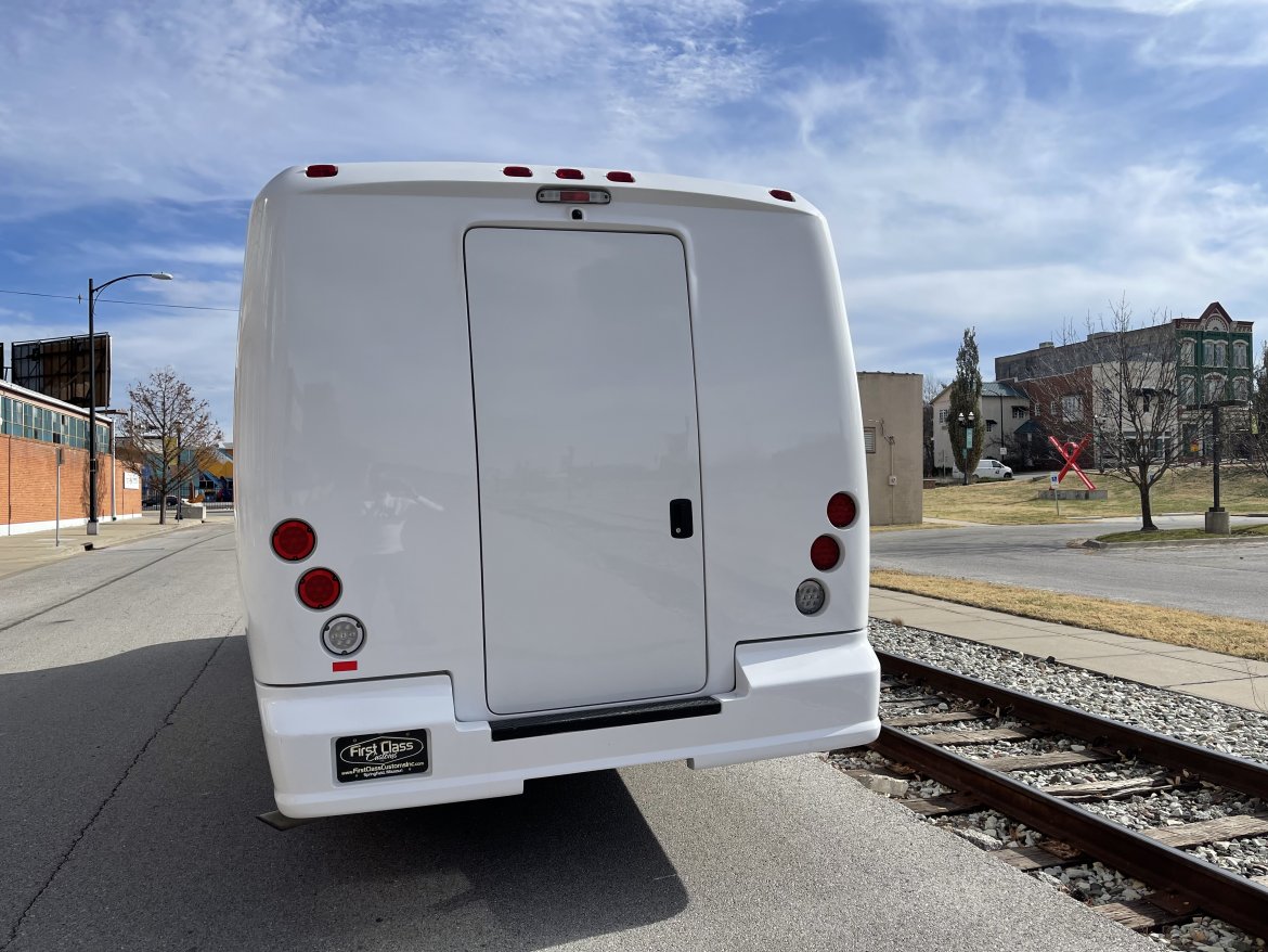Shuttle Bus for Sale in Springfield, MO - Photo 10