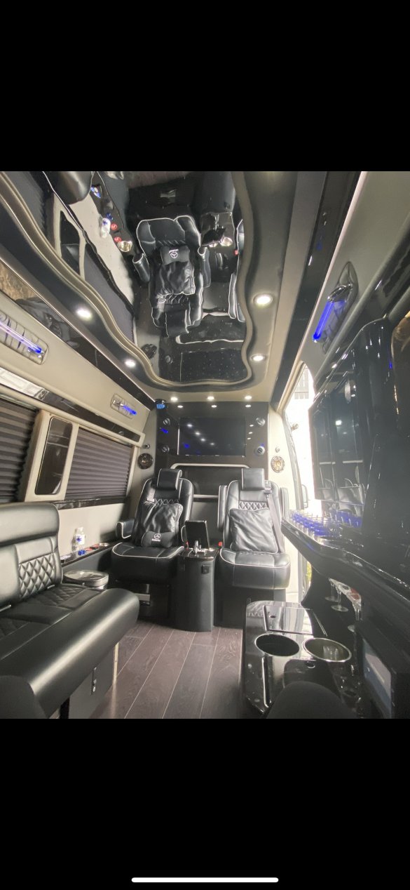 2015 Mercedes-Benz 2500 Luxury Daycruiser Sprinter for Sale in dover, DE - Photo 2