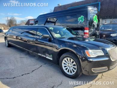 2013 Chrysler 300 Limousine for Sale in Elyria, OH - Photo 2