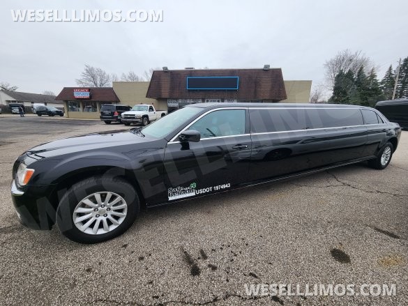 2013 Chrysler 300 Limousine for Sale in Elyria, OH - Main Photo