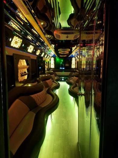 2012 CT Freightliner Motorcoach Party Bus w/ bathroom