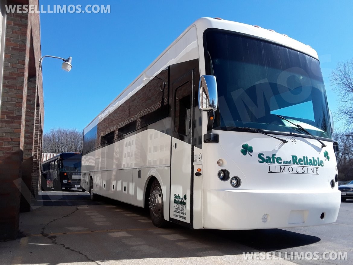 Limo Bus for Sale in Elyria, OH - Photo 3