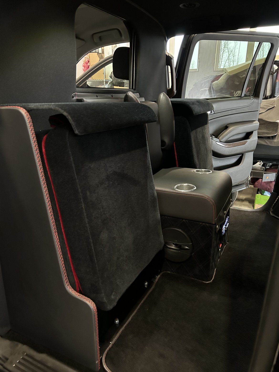 CEO SUV Mobile Office for Sale in Cumberland, ON - Photo 12
