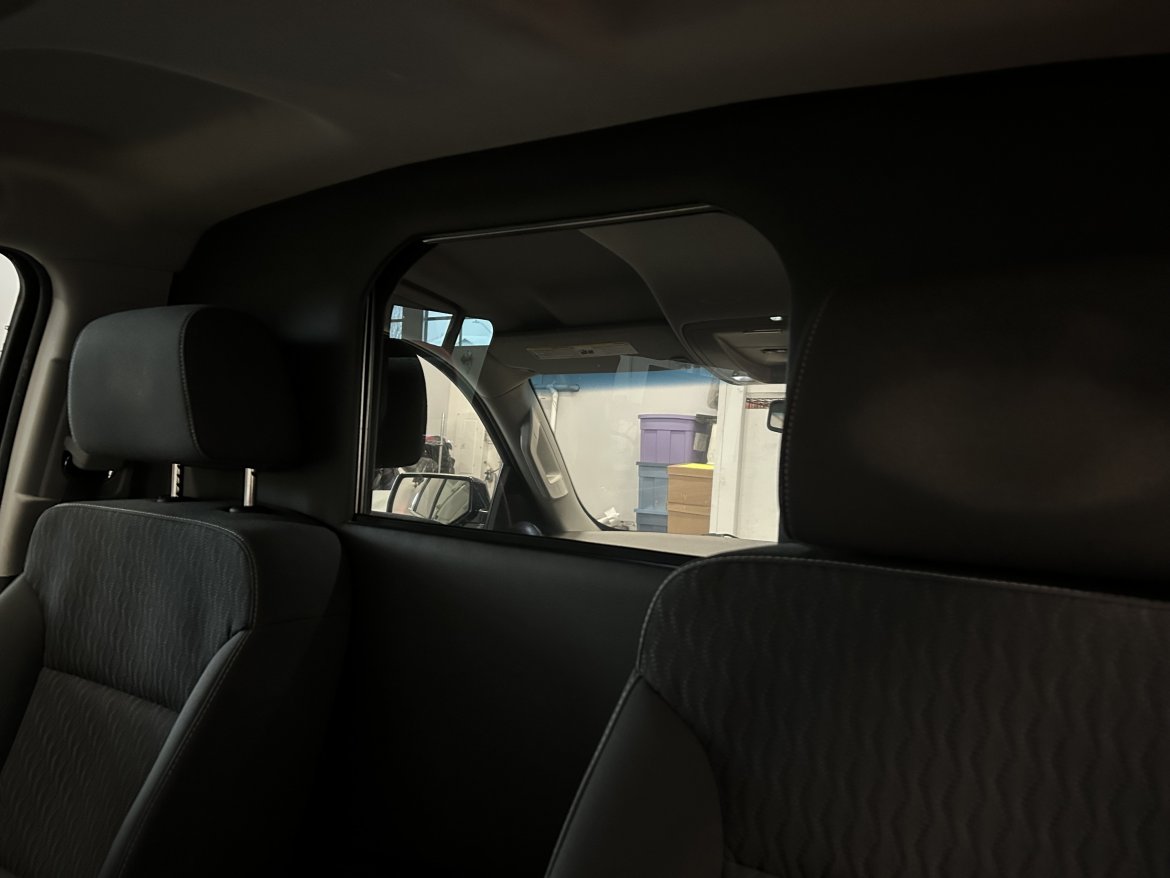 CEO SUV Mobile Office for Sale in Cumberland, ON - Photo 11