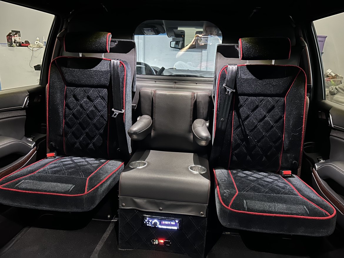 CEO SUV Mobile Office for Sale in Cumberland, ON - Photo 15